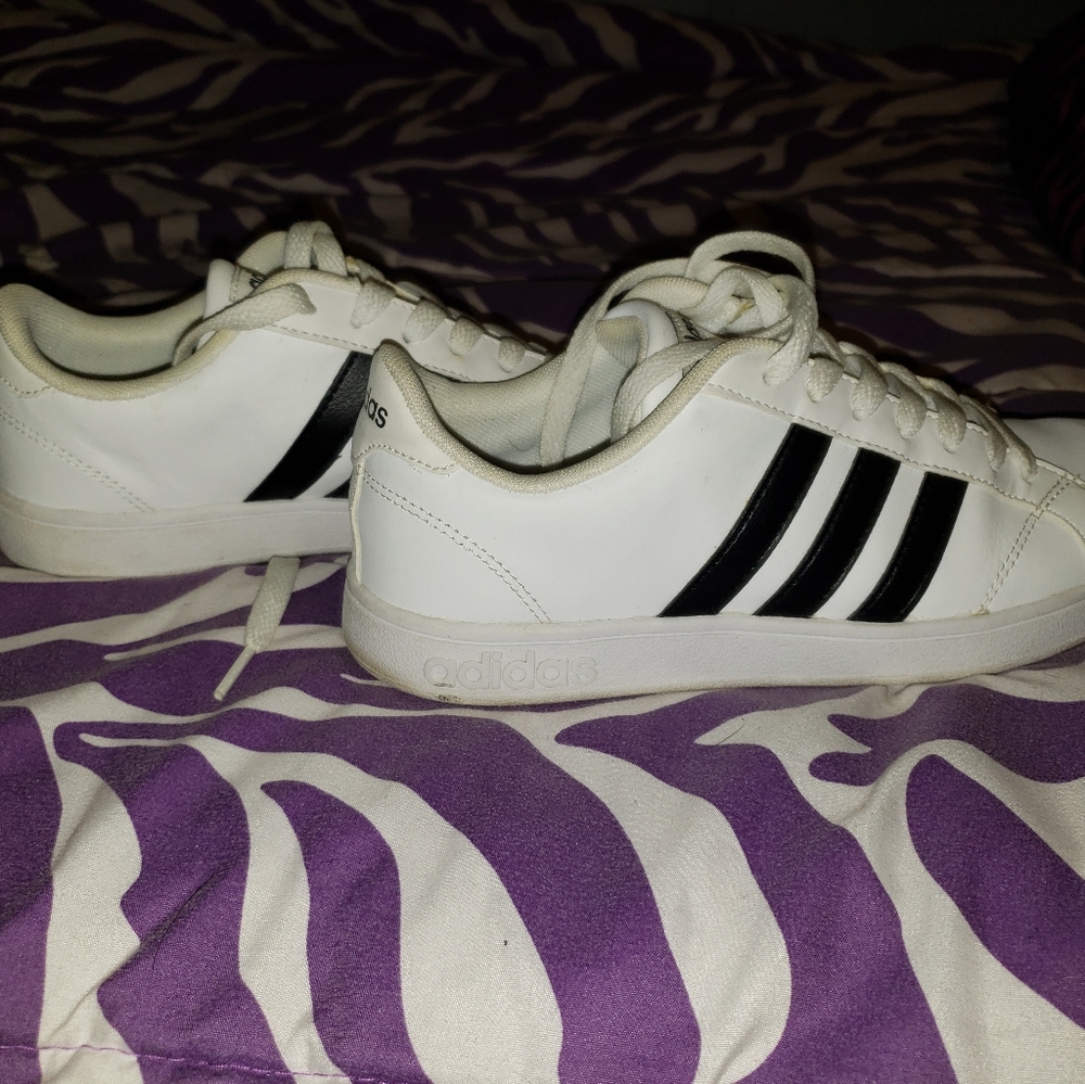 Adidas Neo sneakers size 6.5
